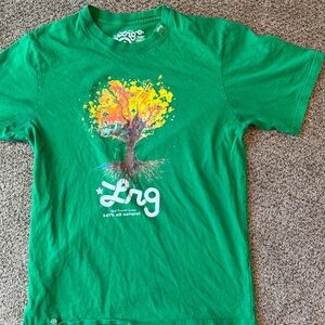 LRG | T-Shirt with Vibrant Tree Design Graphic